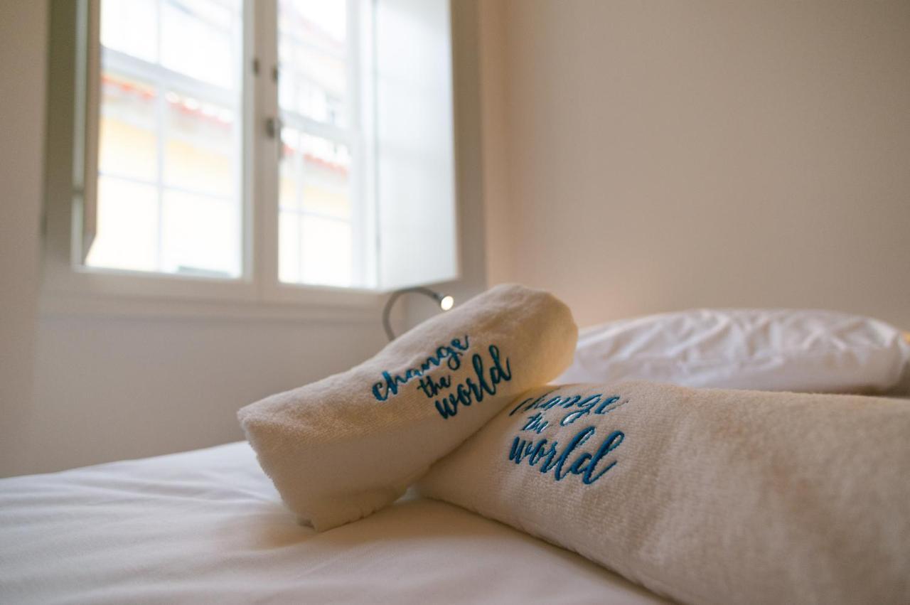 Change The World Hostels - Coimbra - Almedina ภายนอก รูปภาพ