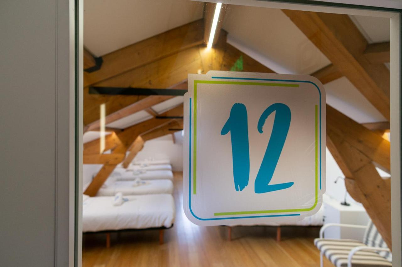 Change The World Hostels - Coimbra - Almedina ภายนอก รูปภาพ