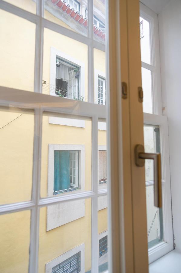 Change The World Hostels - Coimbra - Almedina ภายนอก รูปภาพ