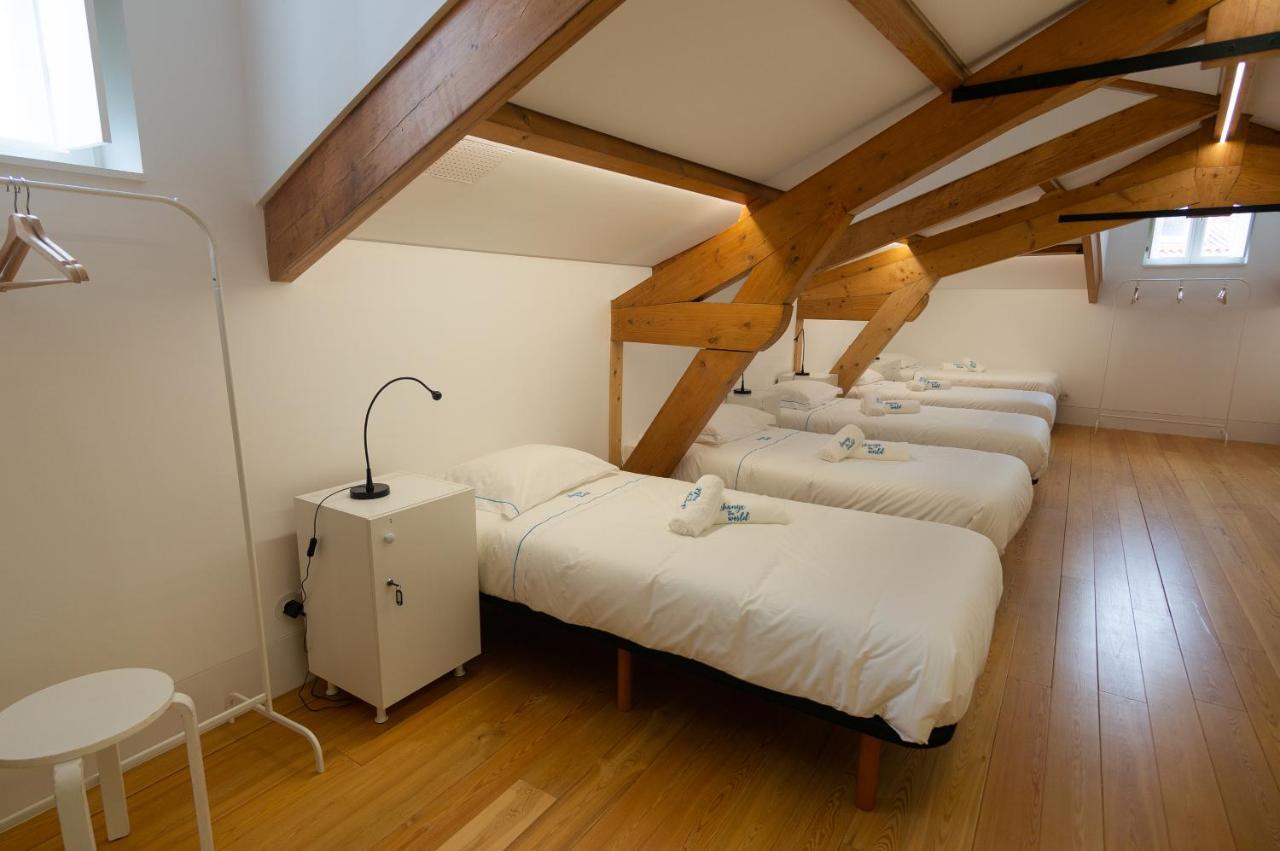 Change The World Hostels - Coimbra - Almedina ภายนอก รูปภาพ